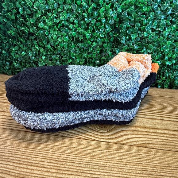 New 4 Pack Of MeMoi Fuzzy Cozy Halloween Socks Fall Colors Womens Bundle Gift - Picture 3 of 5